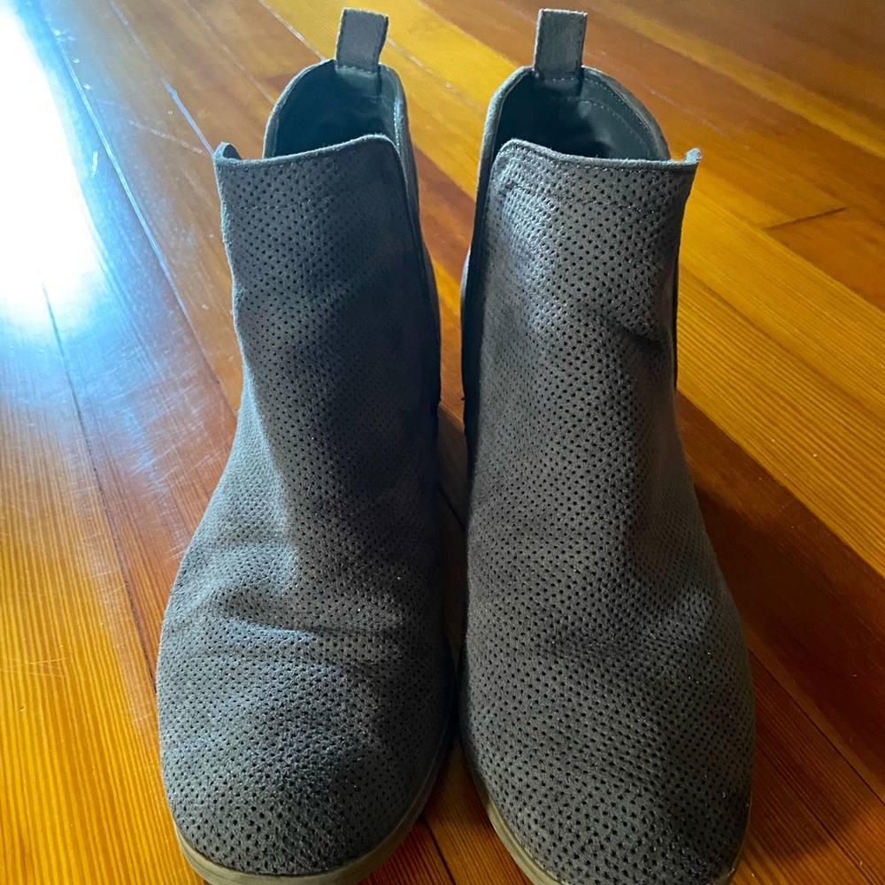 Brown ankle boots size 10